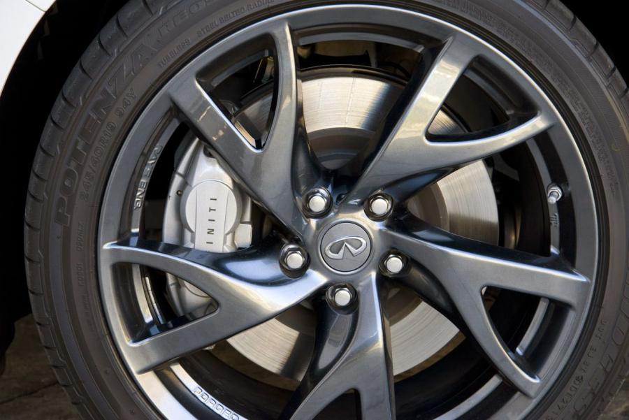  Infiniti Q50 S 2014 года  (фото 33 из 33)